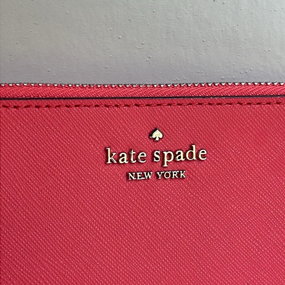 Kate Spade ♠️ Wristlet Handbag - Picture 2 of 10